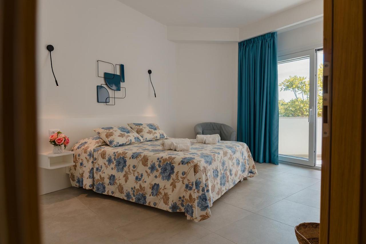 Rooms, Affittacamere Maksim Гольфо-Аранчи Экстерьер фото